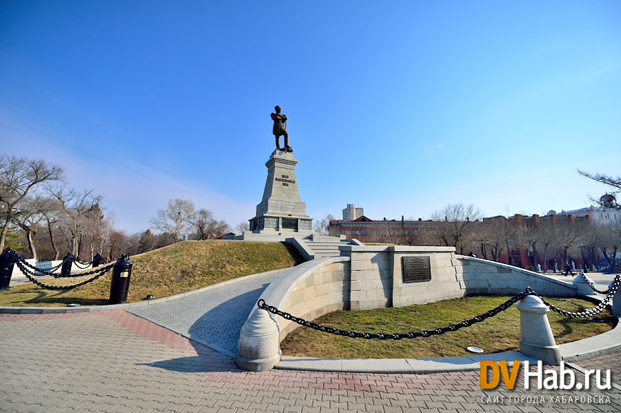 Парк муравьева амурского. Краевой парк имени н.н Муравьева-Амурского. Хабаровск парк им. н.н. Муравьева-Амурского. Памятник муравьёву-Амурскому Хабаровск вокзал. Фото парк имени Муравьева Амурского Хабаровск.